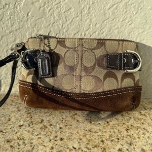 Vintage Coach SoHo Brown Signature C khaki & brown Suede Wristlet